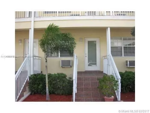 330 74th St #13, Miami Beach, FL 33141