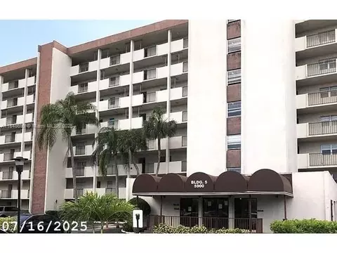 5900 NW 44th St #701, Lauderhill, FL 33319