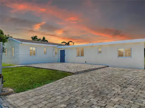 1501 NW 37th Ave, Miami, FL 33125