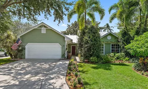 221 W Colony Way W, Jupiter, FL 33458