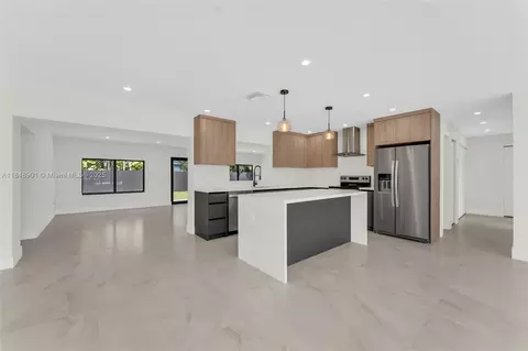 Kitchen - 7993 W 18th Ln, Hialeah, FL 33014 photo 2 of 2