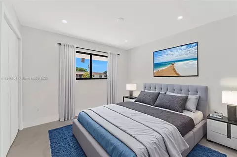 Bedroom - 7993 W 18th Ln, Hialeah, FL 33014 photo 6 of 10