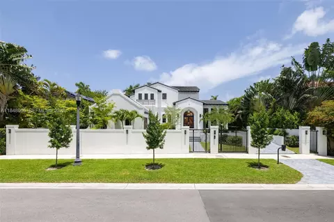 2321 N Bay Rd, Miami Beach, FL 33140