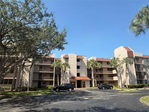 1920 Sabal Palm Dr #201, Davie, FL 33324