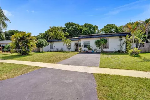 7811 NW 75th Ave, Tamarac, FL 33321