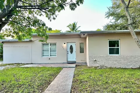 1075 NW 124th St, North Miami, FL 33168