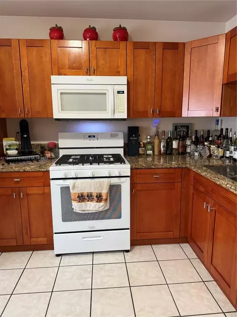 Kitchen - 13402 SW 116th Pl, Miami, FL 33176 photo 2 of 2