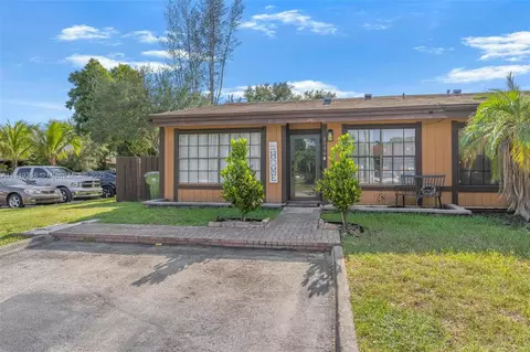 2330 Croton Ct, Pembroke Pines, FL 33026