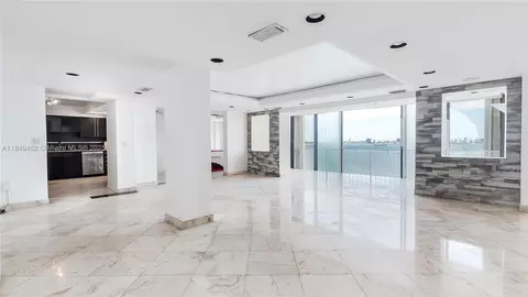 11111 Biscayne Blvd #15F, Miami, FL 33181