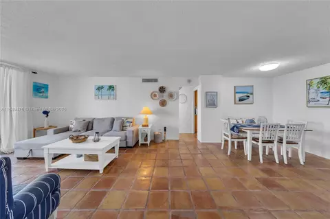 5555 Collins Ave #8U, Miami Beach, FL 33140