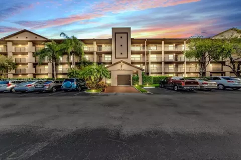 13455 SW 16th Ct #104F, Pembroke Pines, FL 33027