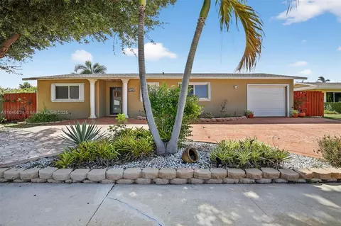 1700 NW 111th Ave, Pembroke Pines, FL 33026