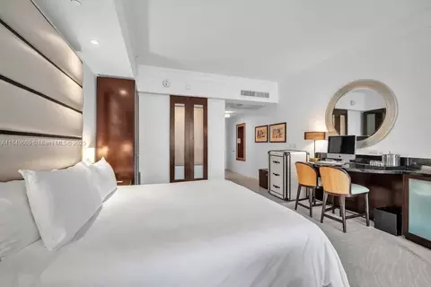 4391 Collins Ave #918, Miami Beach, FL 33140
