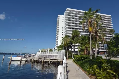 200 SE 15th Rd #4E, Miami, FL 33129 photo 2