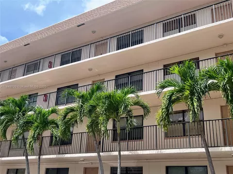 2901 N Nob Hill Rd #203, Sunrise, FL 33322