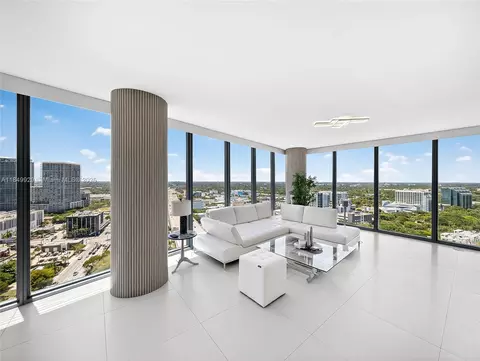 601 NE 36th St #2201, Miami, FL 33137