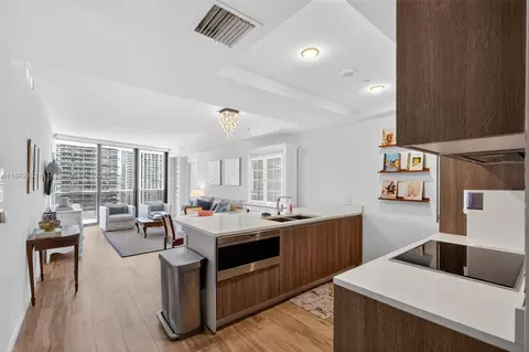 801 S Miami Ave #2802, Miami, FL 33130
