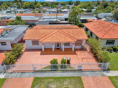 330 W 48th St, Hialeah, FL 33012 photo 1