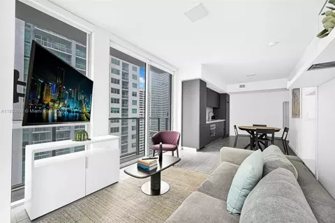 227 NE 2nd St #2309, Miami, FL 33132