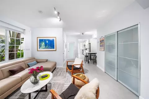 1569 Michigan Ave #10, Miami Beach, FL 33139