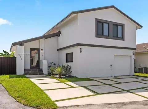970 NW 106th Ave Cir, Miami, FL 33172