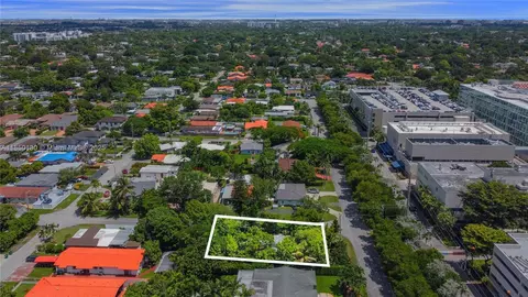 6256 SW 32nd St, Miami, FL 33155