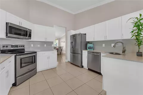 25331 SW 122nd Ct, Homestead, FL 33032