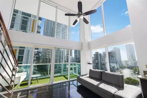 41 SE 5th St #1116, Miami, FL 33131