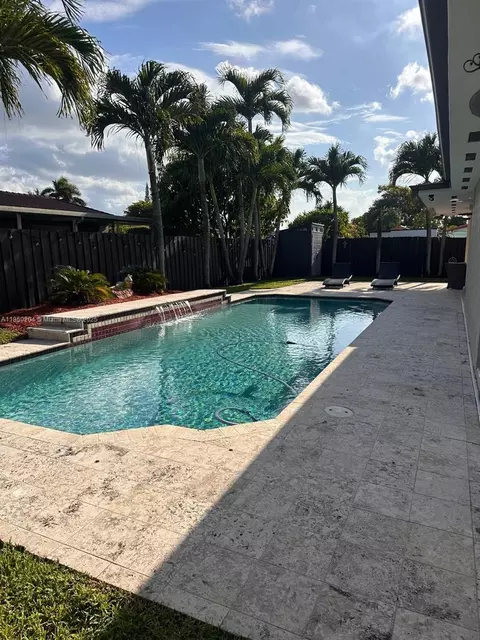 12812 SW 47th Ter, Miami, FL 33175