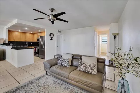1811 Jefferson St #606, Hollywood, FL 33020
