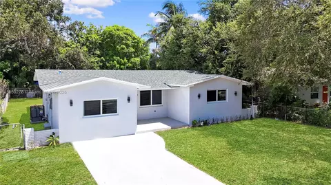 255 NE 164th St, Miami, FL 33162