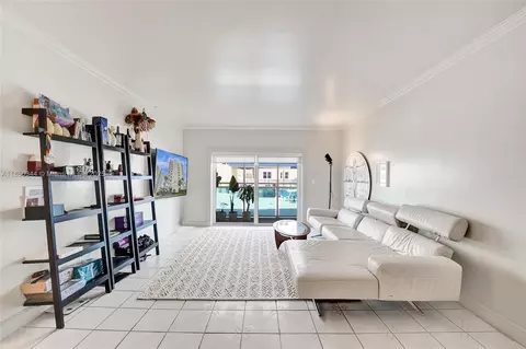 1701 S Ocean Dr #105, Hollywood, FL 33019