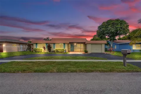 8109 NW 73rd Ter, Tamarac, FL 33321