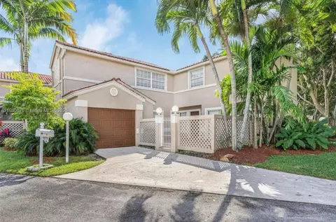 11078 Mainsail Dr, Hollywood, FL 33026