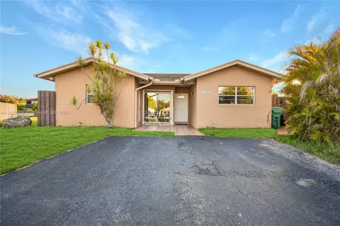 13880 SW 44th Ter, Miami, FL 33175