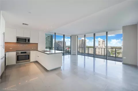 88 SW 7th St #1202, Miami, FL 33130