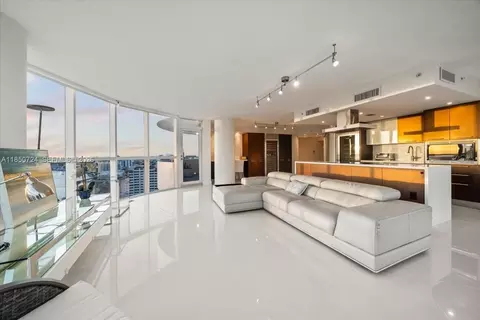 6301 Collins Ave #2705, Miami Beach, FL 33141