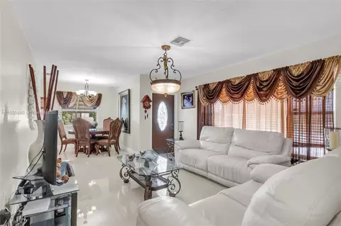 5890 Palm Ave, Hialeah, FL 33012 photo 14