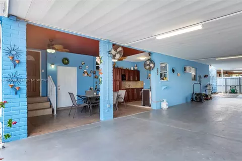 5890 Palm Ave, Hialeah, FL 33012 photo 10