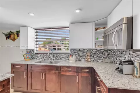 5890 Palm Ave, Hialeah, FL 33012 photo 18