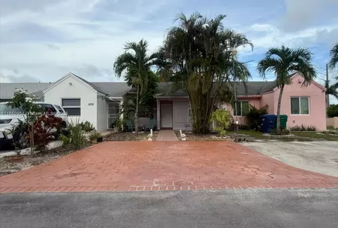 18327 NW 44th Pl, Miami Gardens, FL 33055