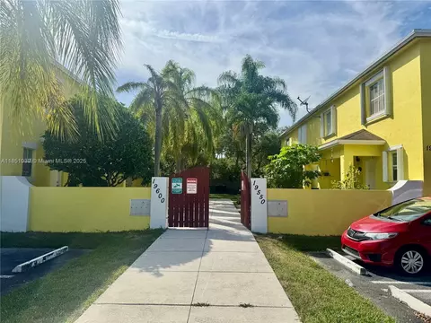 19550 SW 103rd Ct #5, Cutler Bay, FL 33157