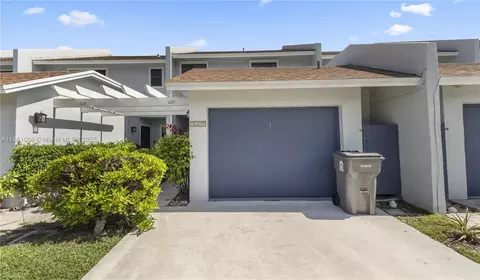 1629 Woodbridge Lakes Cir, West Palm Beach, FL 33406