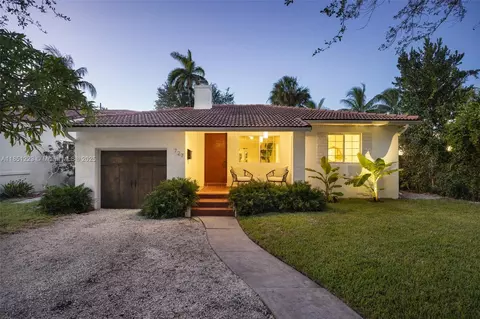 727 NE 76th St, Miami, FL 33138