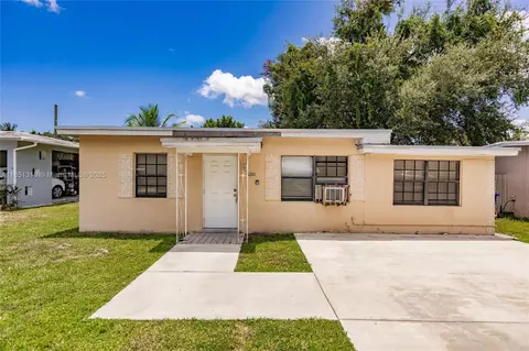 6330 Rodman St, Hollywood, FL 33023