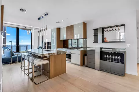 2831 S Bayshore Dr #2204, Miami, FL 33133