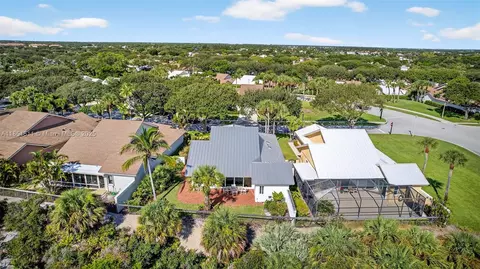 View/Area - 257 Ridge Rd, Jupiter, FL 33477 photo 14 of 23