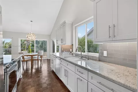 Kitchen - 257 Ridge Rd, Jupiter, FL 33477 photo 1 of 7