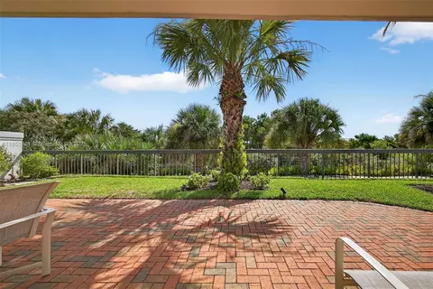 Exterior - 257 Ridge Rd, Jupiter, FL 33477 photo 8 of 21
