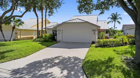 Exterior - 257 Ridge Rd, Jupiter, FL 33477 photo 19 of 21